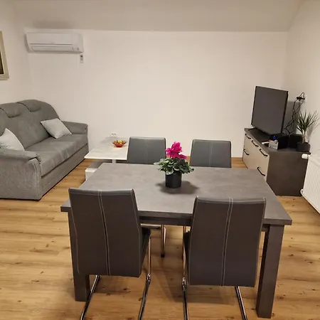 Lastovka לובליאנה