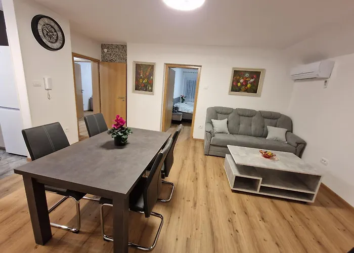 Lastovka לובליאנה